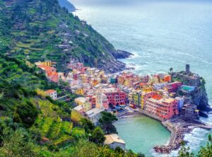 Vernazza town on mediterranean coast, Cinque Terre, Italy - GlobePhotos - royalty free stock images