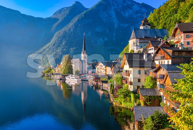 Hallstatt idyllic alpine lake village, Austria Stock Photo